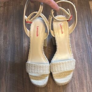 Larroude Dolly Beige Textured Women's Sandals with wraparound pink buckle